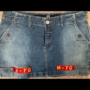 Y2K must have denim mini!